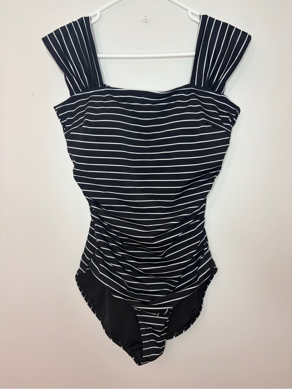 Janela Bay Black & White Striped One Piece Swimsuit L Ruched Tummy Control